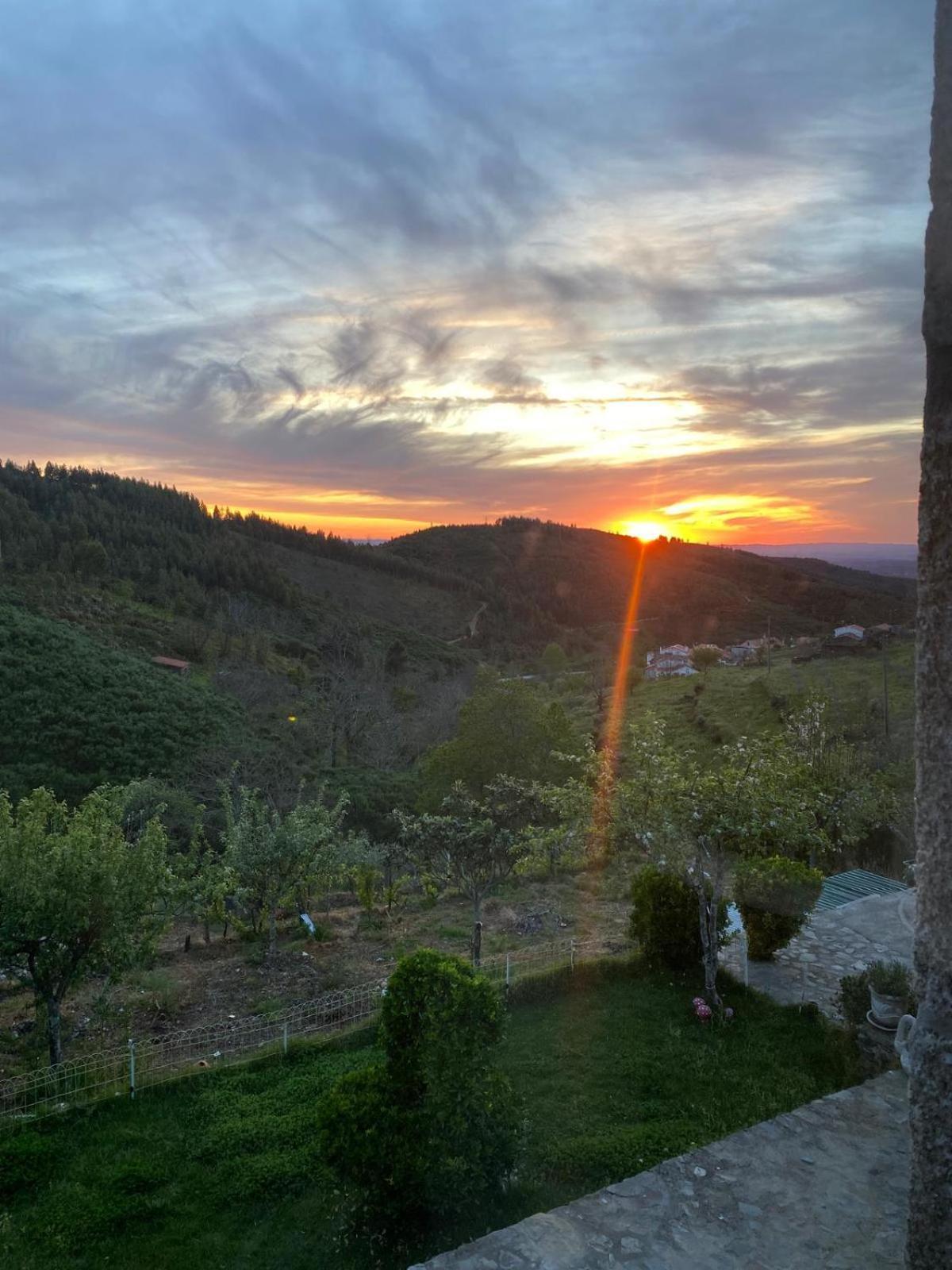 Вілла Casinha Por Do Sol Алдея-даш-Деш Екстер'єр фото